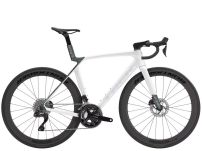 Trek Madone SL 5 CaWheels Gen 8 Gloss Crystal White/Matte Deep Smoke 2026